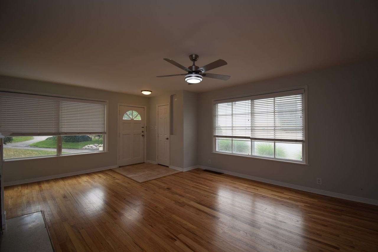 5806 S Highland Dr - Photo 5 of 23