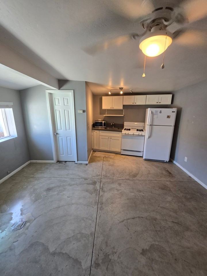 4669 1/2 35th St - Photo 2 of 14