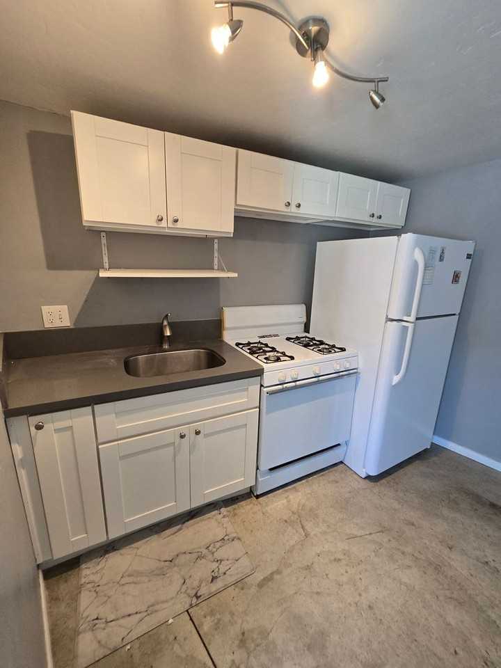4669 1/2 35th St - Photo 3 of 14