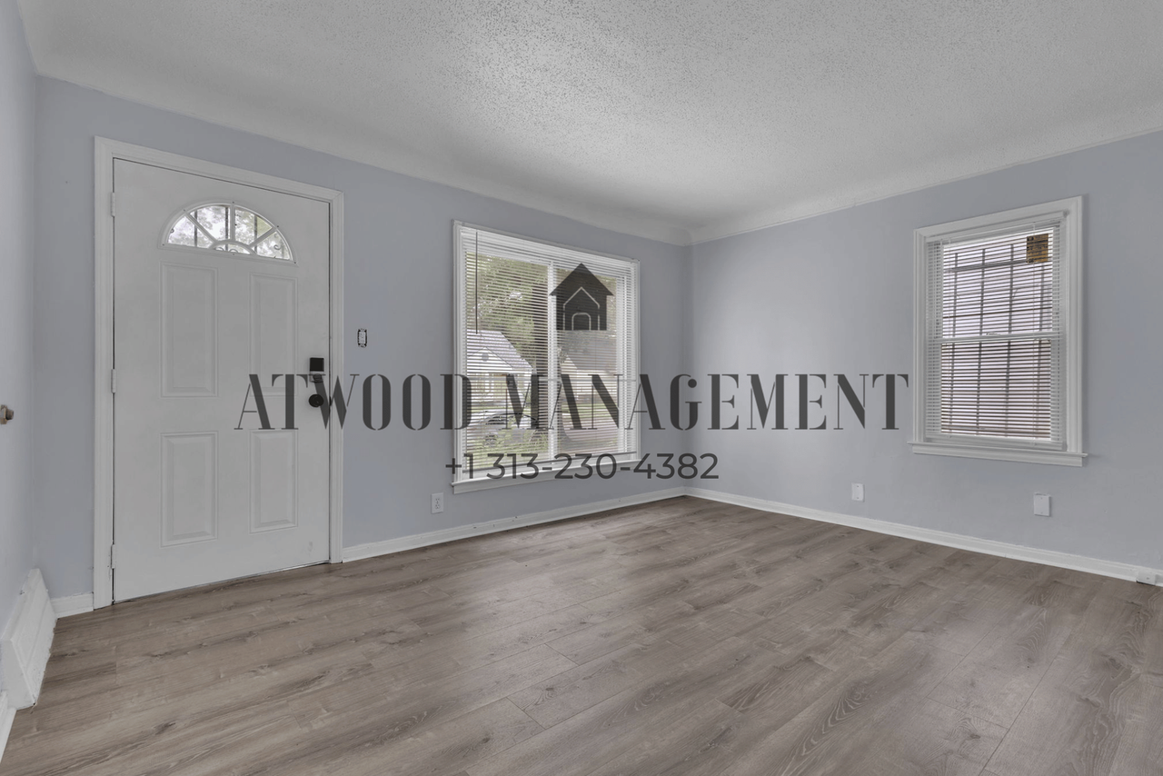 20258 Ferguson St - Photo 2 of 15