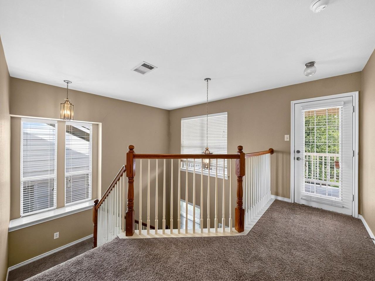 1232 Appalachian Ln - Photo 7 of 34
