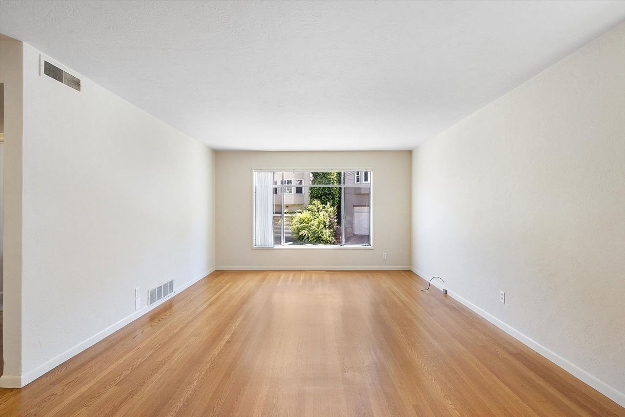 643 Beacon St #2 - Photo 4 of 12