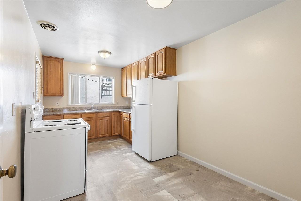 643 Beacon St #2 - Photo 6 of 12