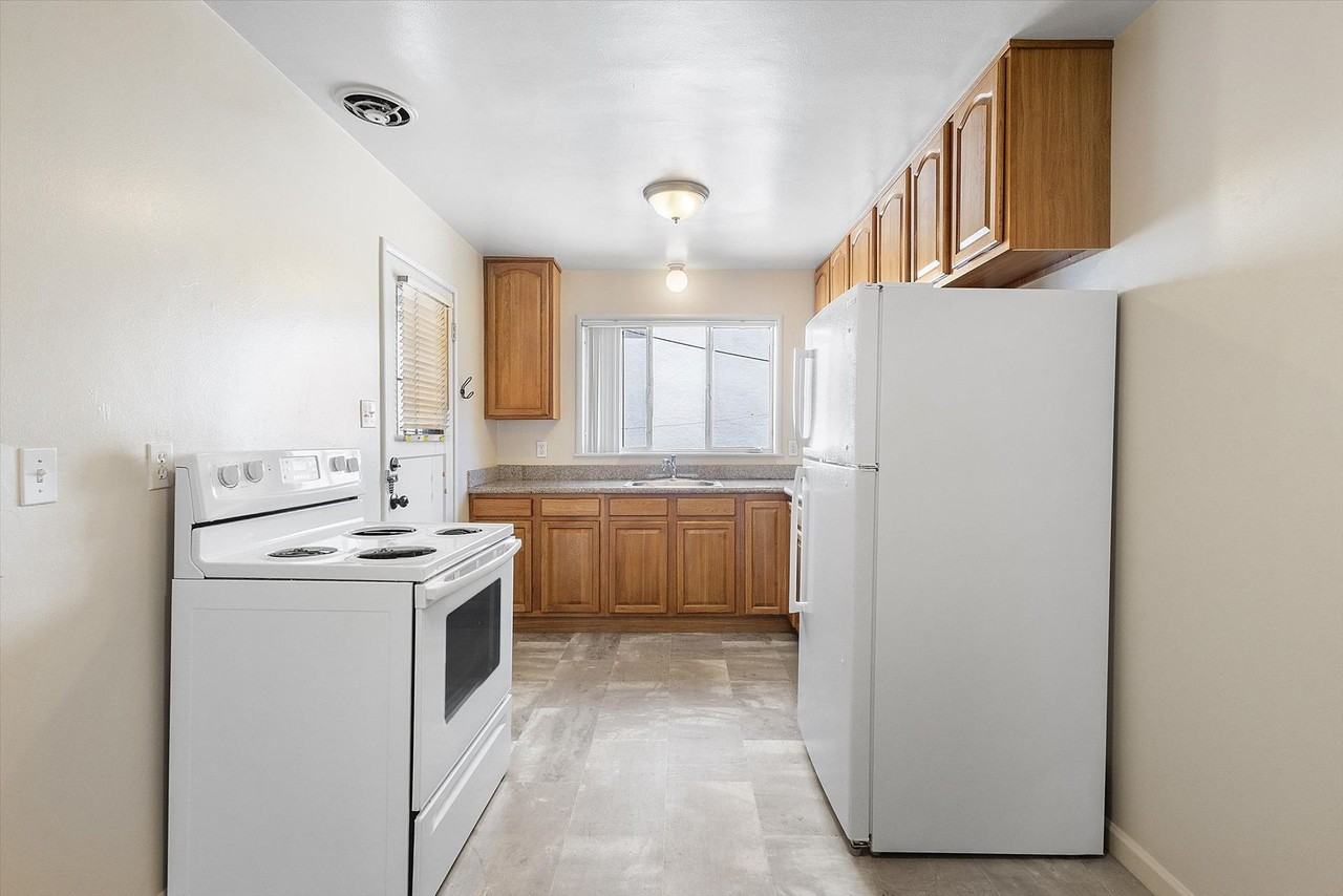 643 Beacon St #2 - Photo 7 of 12