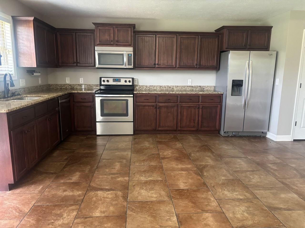65 Birch Hollow Ln - Photo 5 of 9