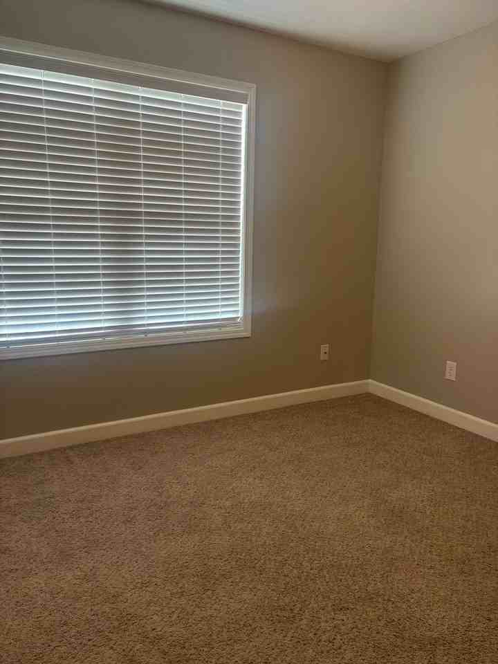 65 Birch Hollow Ln - Photo 6 of 9