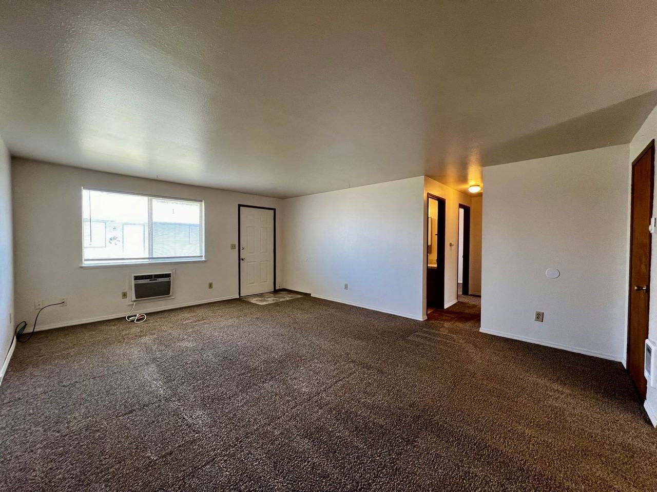 4802 Bonnie Ln - Photo 3 of 16