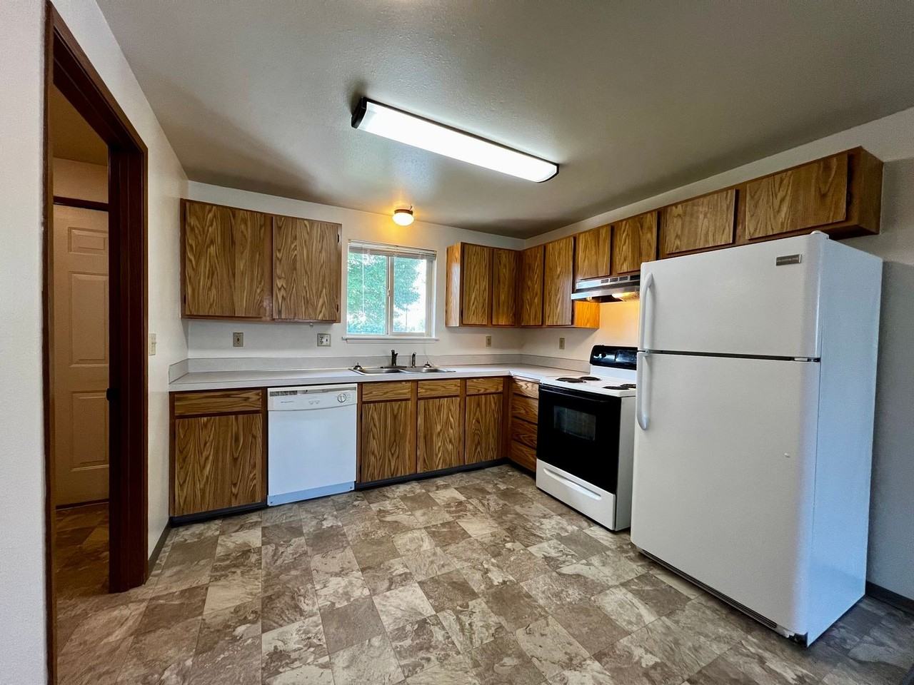 4802 Bonnie Ln - Photo 5 of 16