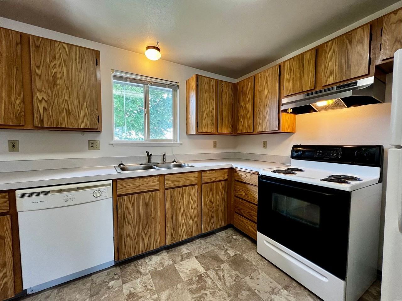 4802 Bonnie Ln - Photo 6 of 16