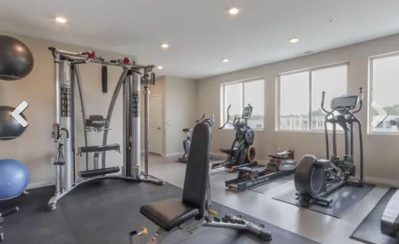City Center Apartments - Photo 7 of 14