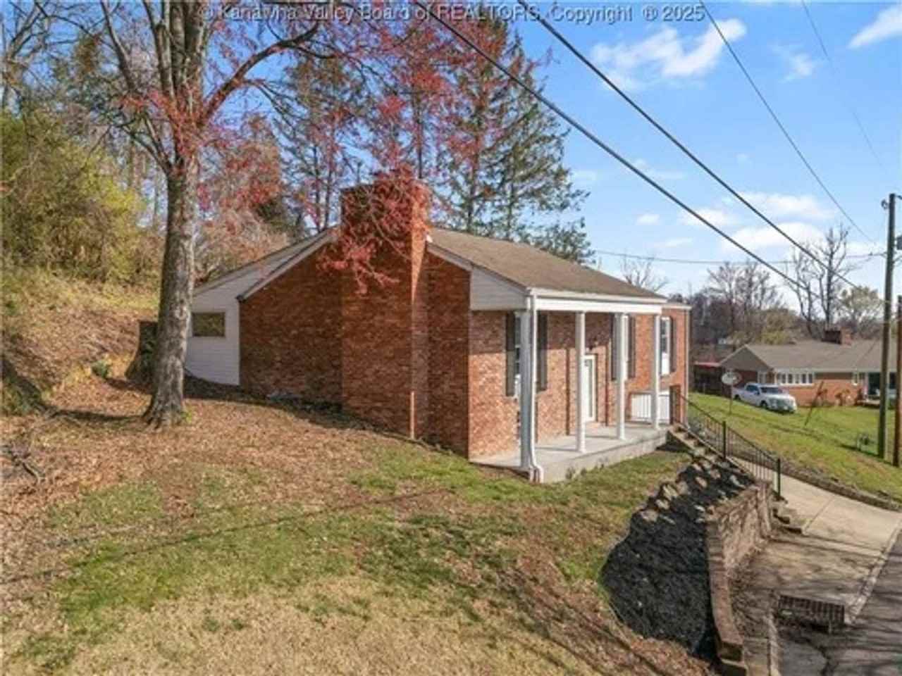 1501 Knob Rd - Photo 2 of 28
