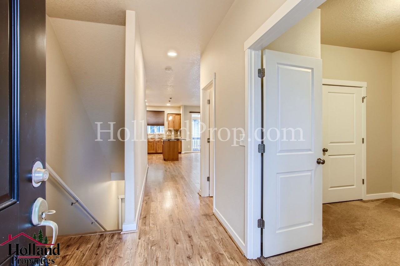 3119 Ne Weeping Willow Way - Photo 4 of 25