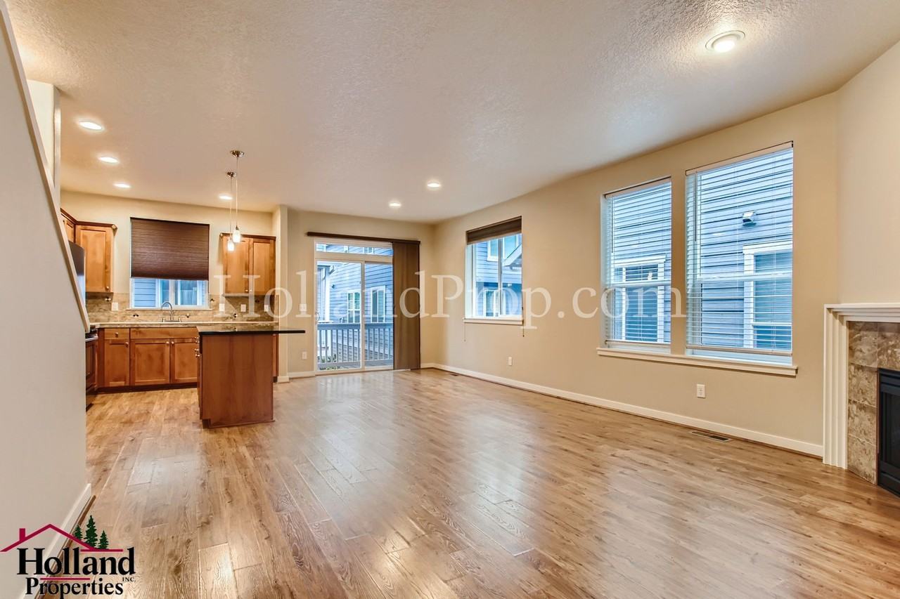 3119 Ne Weeping Willow Way - Photo 6 of 25