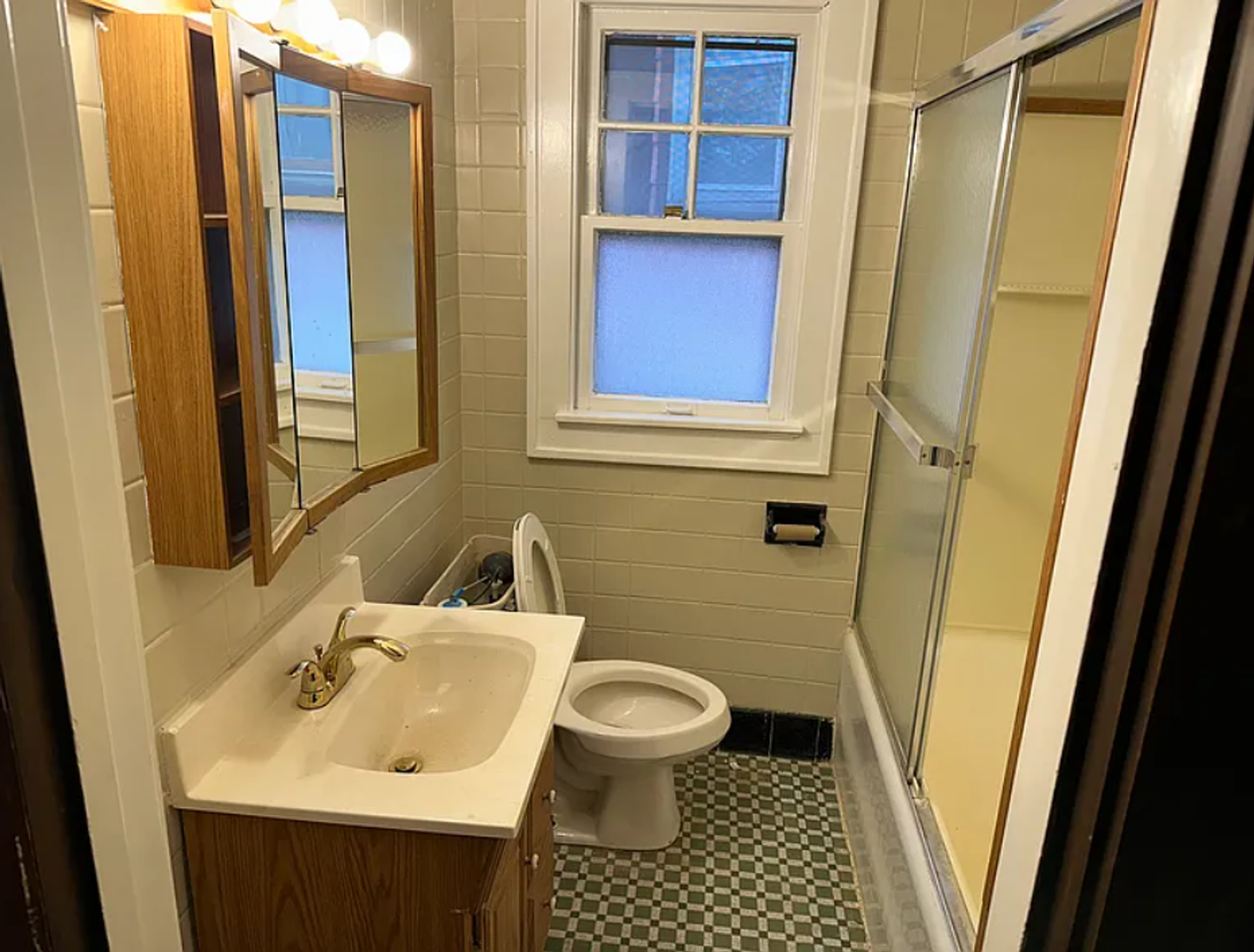 1325 N 39th St - Photo 3 of 6