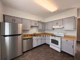 featured image of 2540 Edgewood Dr