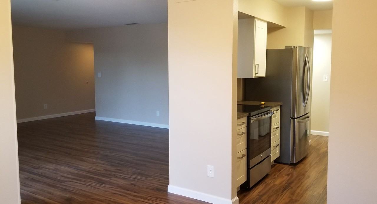 7275 S Xenia Cir #E - Photo 5 of 23