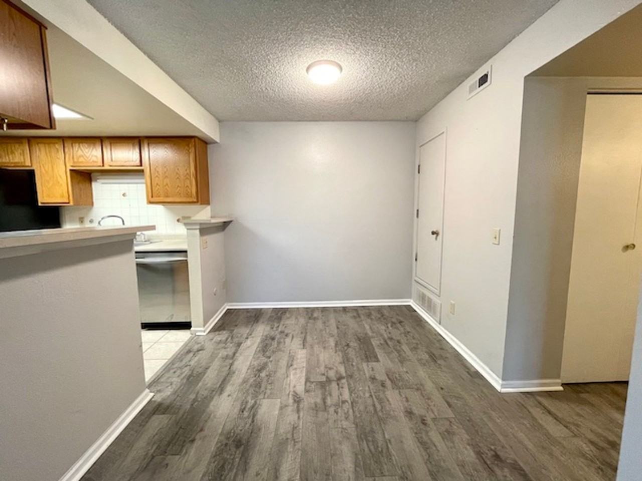 8555 Fairmount Dr #E203 - Photo 4 of 43