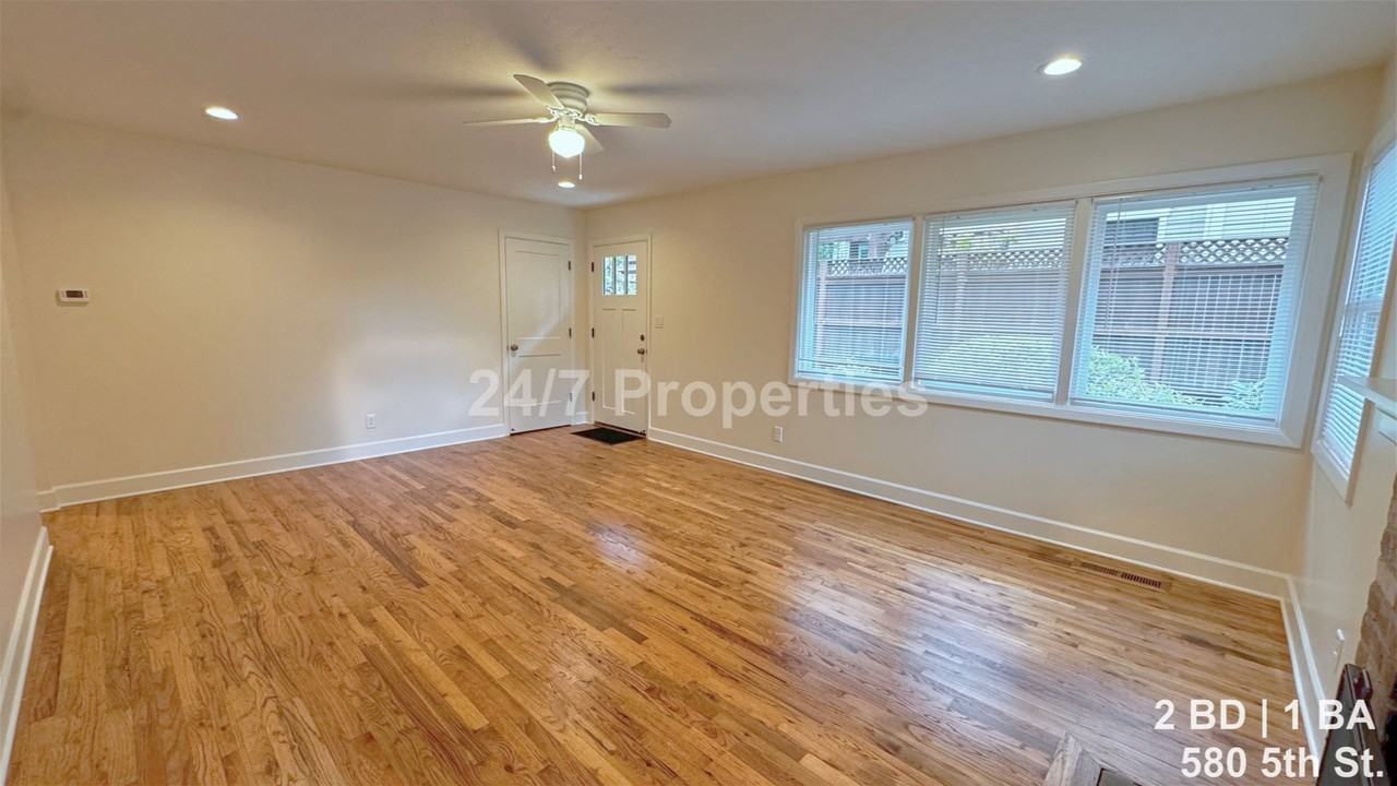 580 5th St - Photo 3 of 17