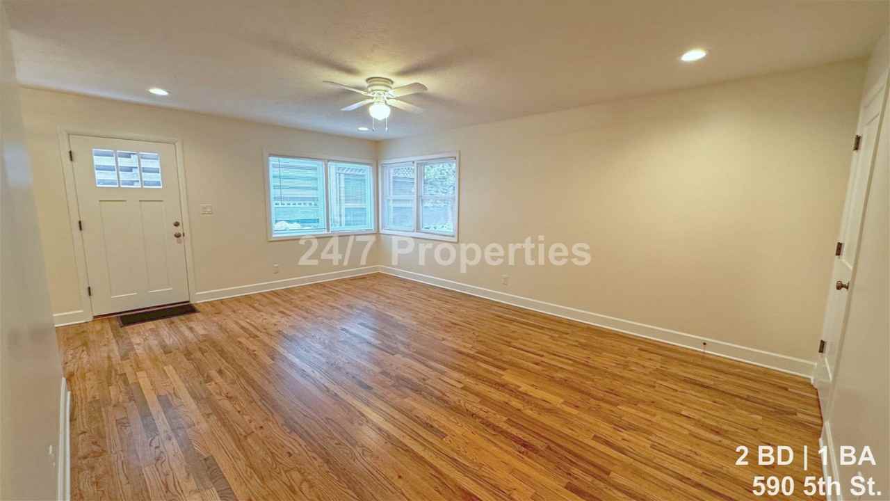 590 5th St - Photo 3 of 17