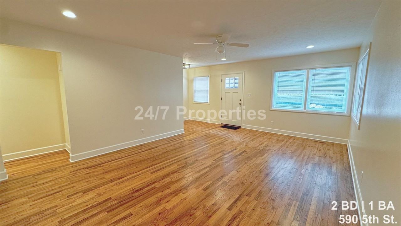 590 5th St - Photo 4 of 17