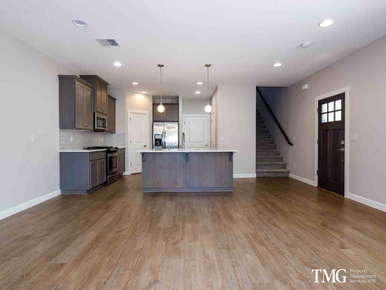 5605 Ne 58th Way - Photo 2 of 10