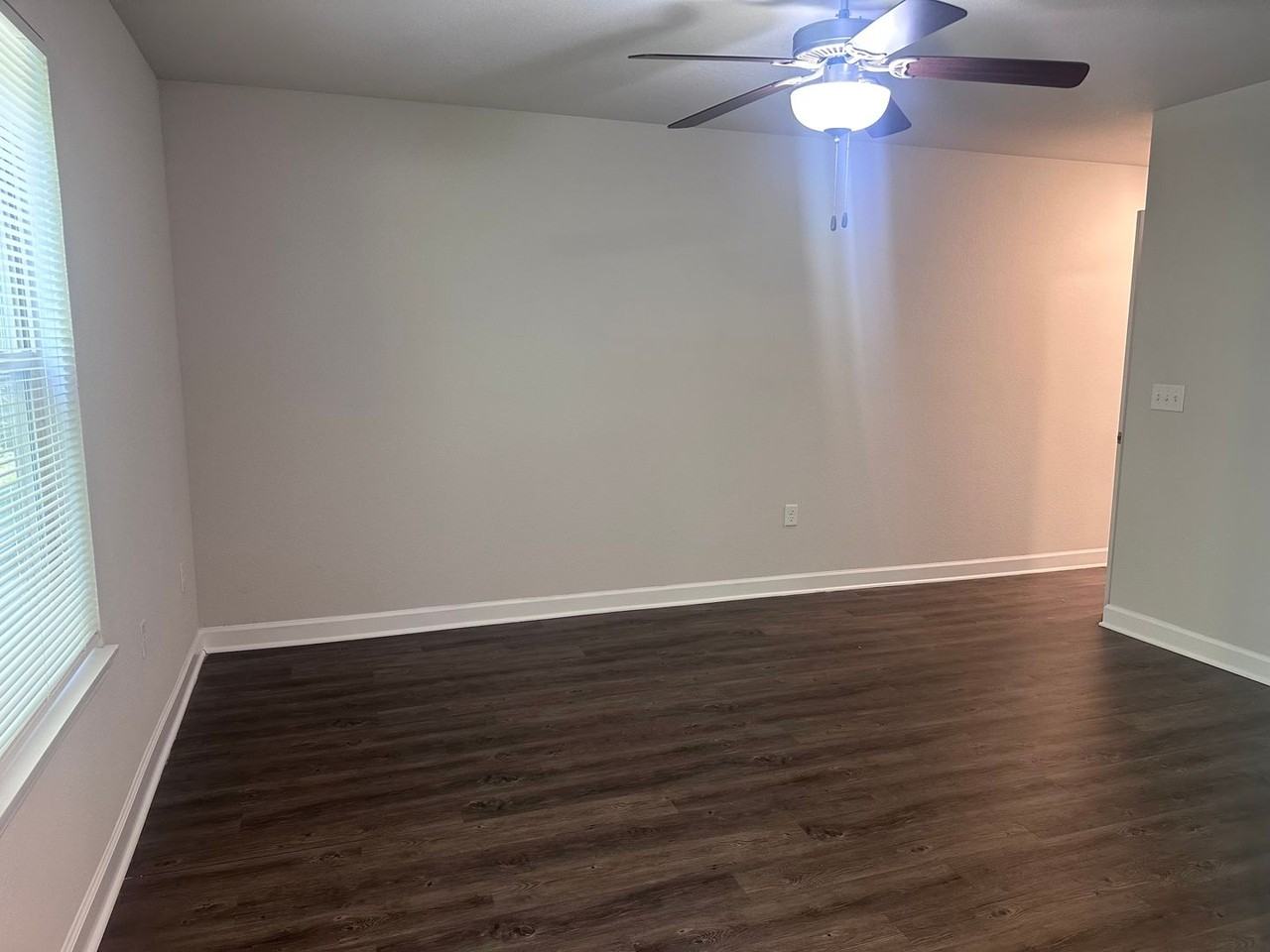 1417 Ne Mary Ct - Photo 3 of 17