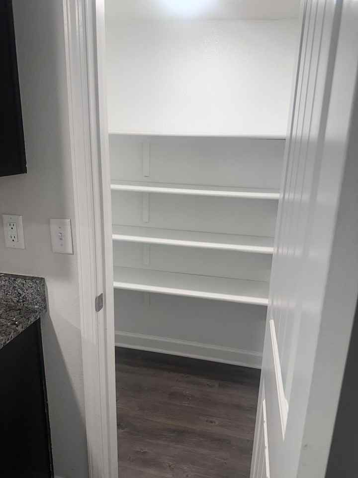 1417 Ne Mary Ct - Photo 7 of 17