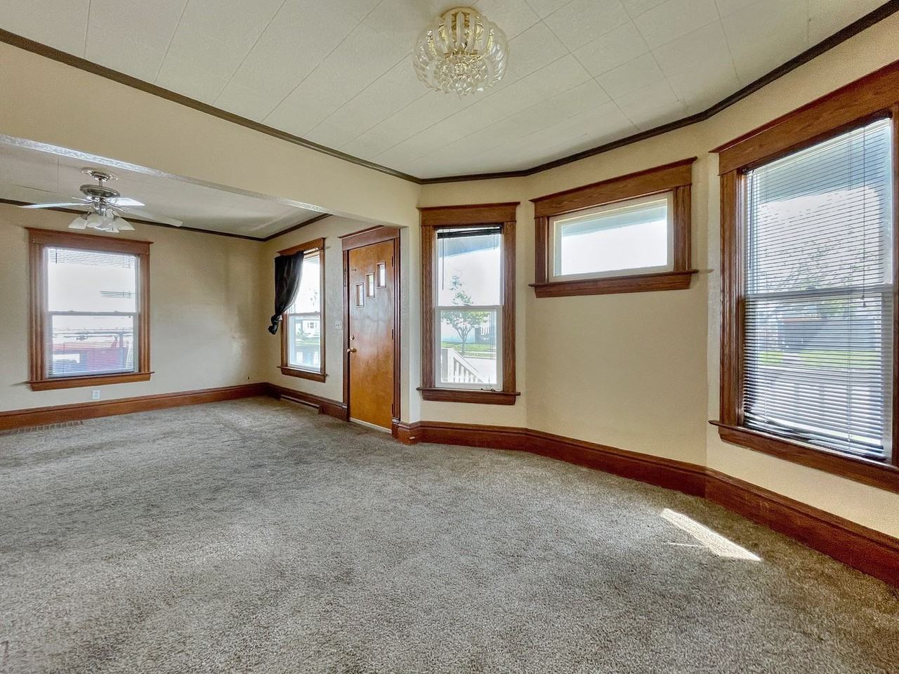 1116 Yout St - Photo 2 of 31