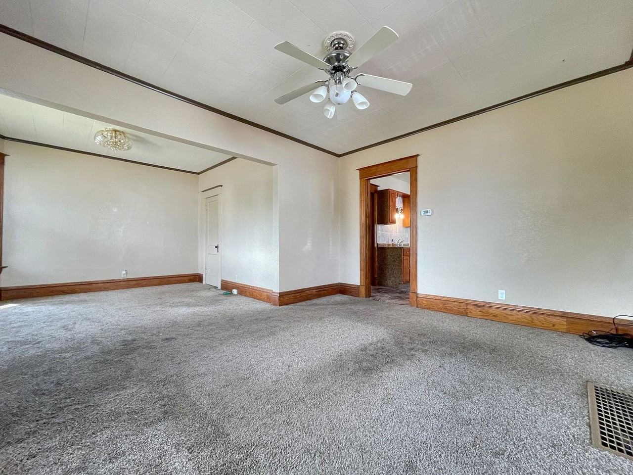 1116 Yout St - Photo 3 of 31