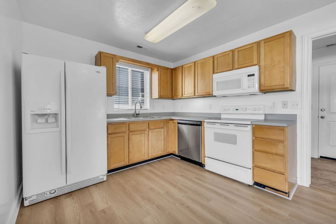 103 N Perth St - Photo 7 of 21