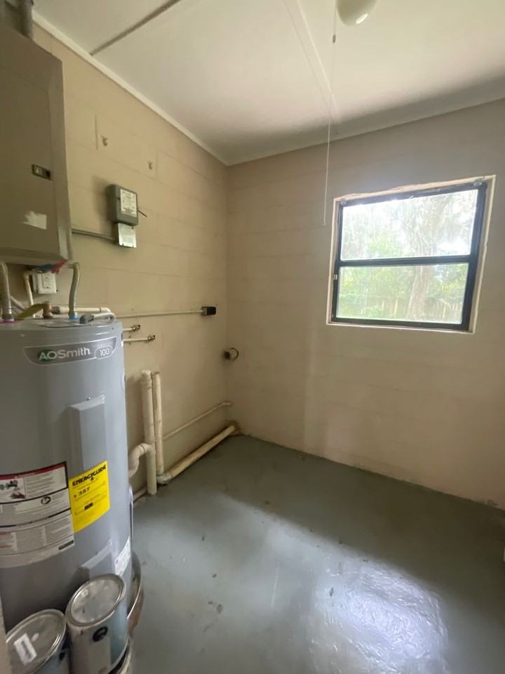 622 Howard Ave - Photo 7 of 8
