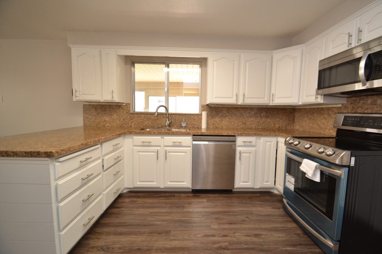 631 E 5900 S - Photo 5 of 31