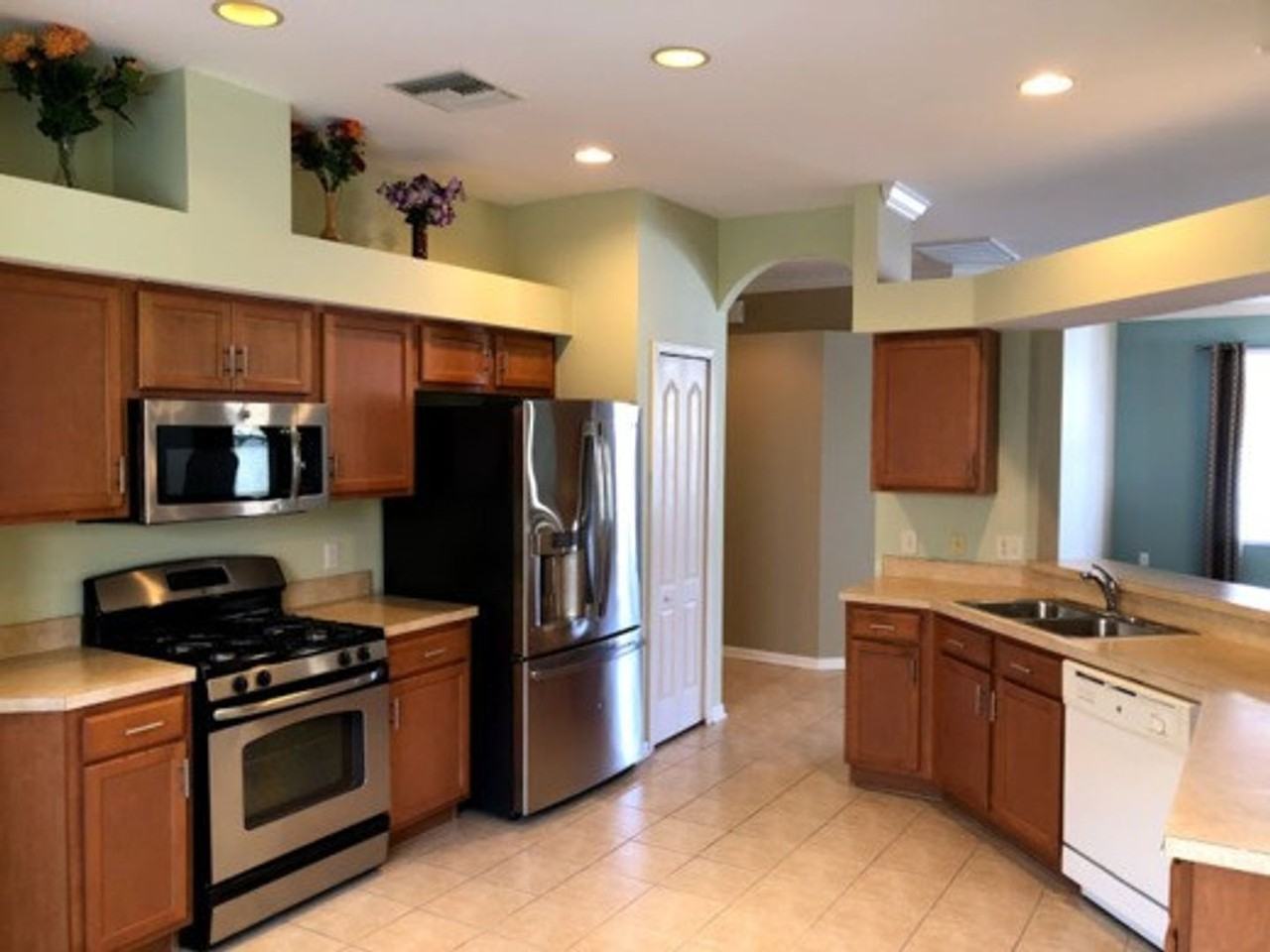 2520 Peekskill Rd - Photo 7 of 16