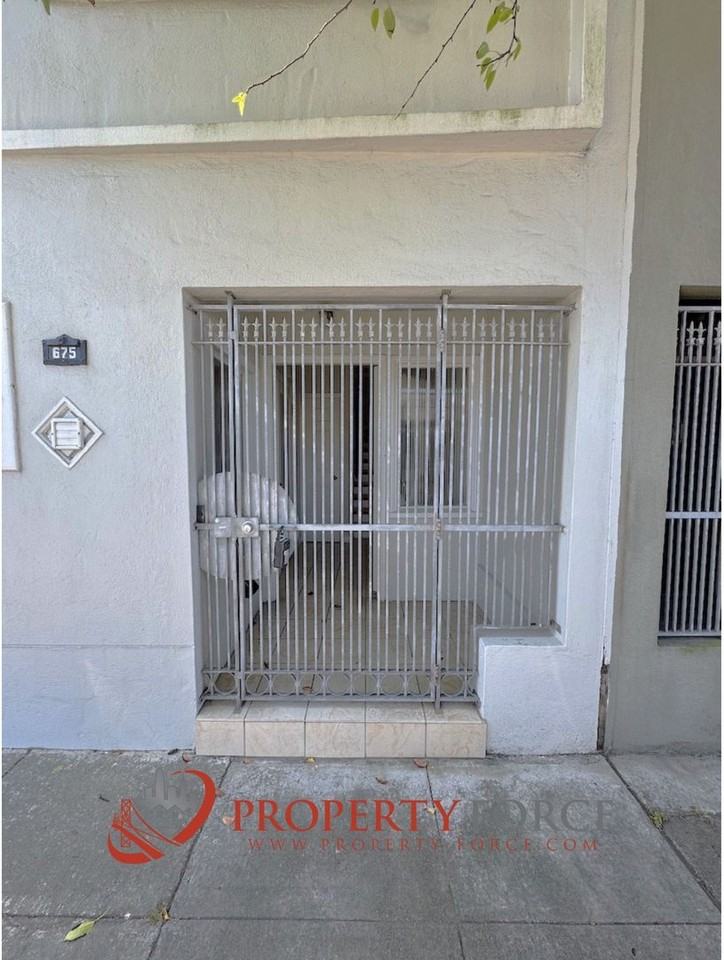 675 Lakeview Ave - Photo 2 of 28