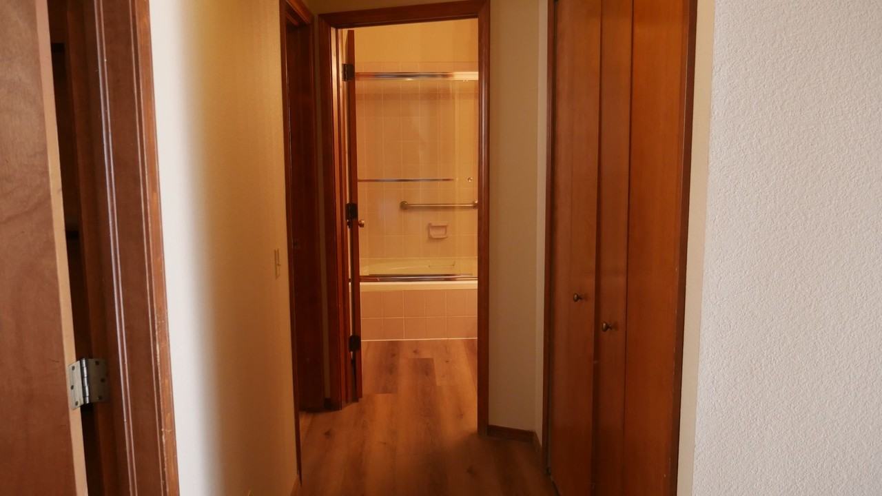 8226 Scarborough Dr - Photo 7 of 14