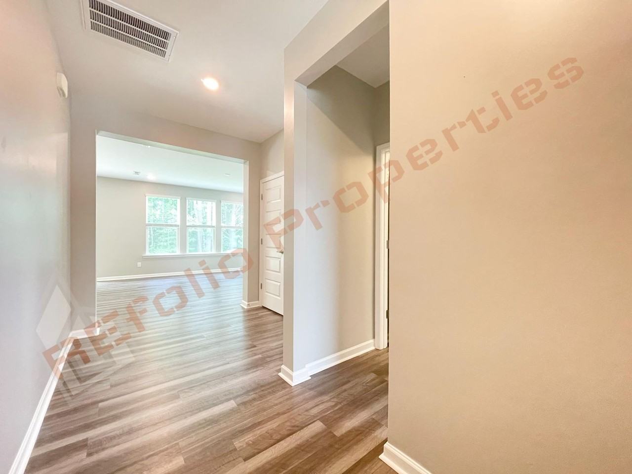 176 Potomac River St - Photo 2 of 32