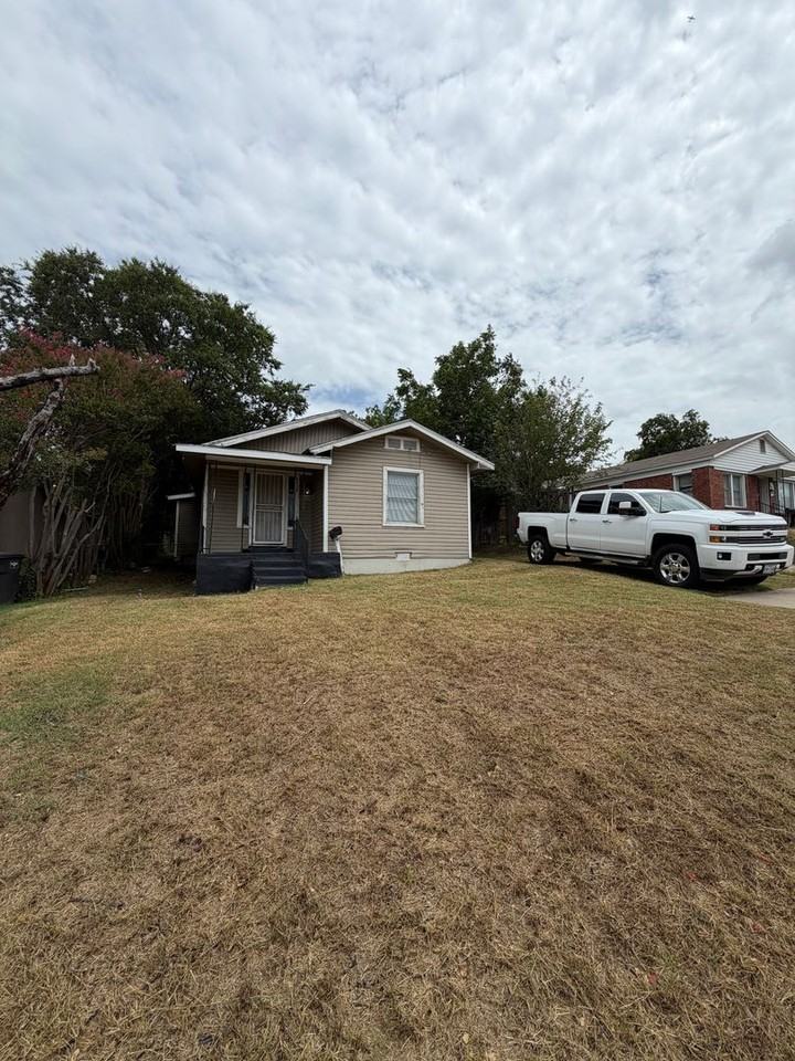 5212 Bonnell Ave - Photo 2 of 19