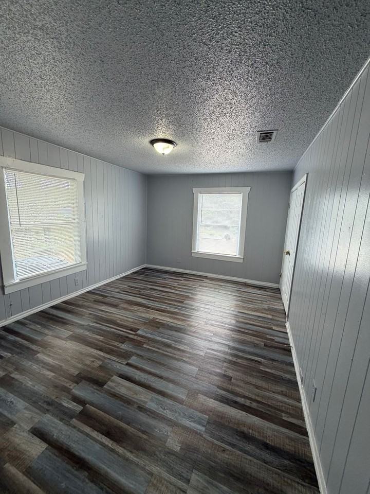 5212 Bonnell Ave - Photo 7 of 19