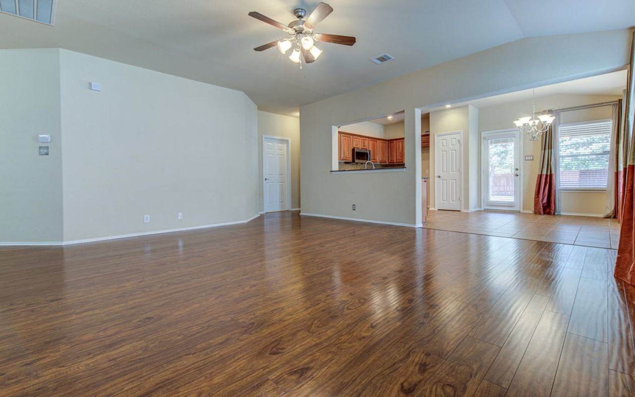 307 Riverine Way - Photo 5 of 28
