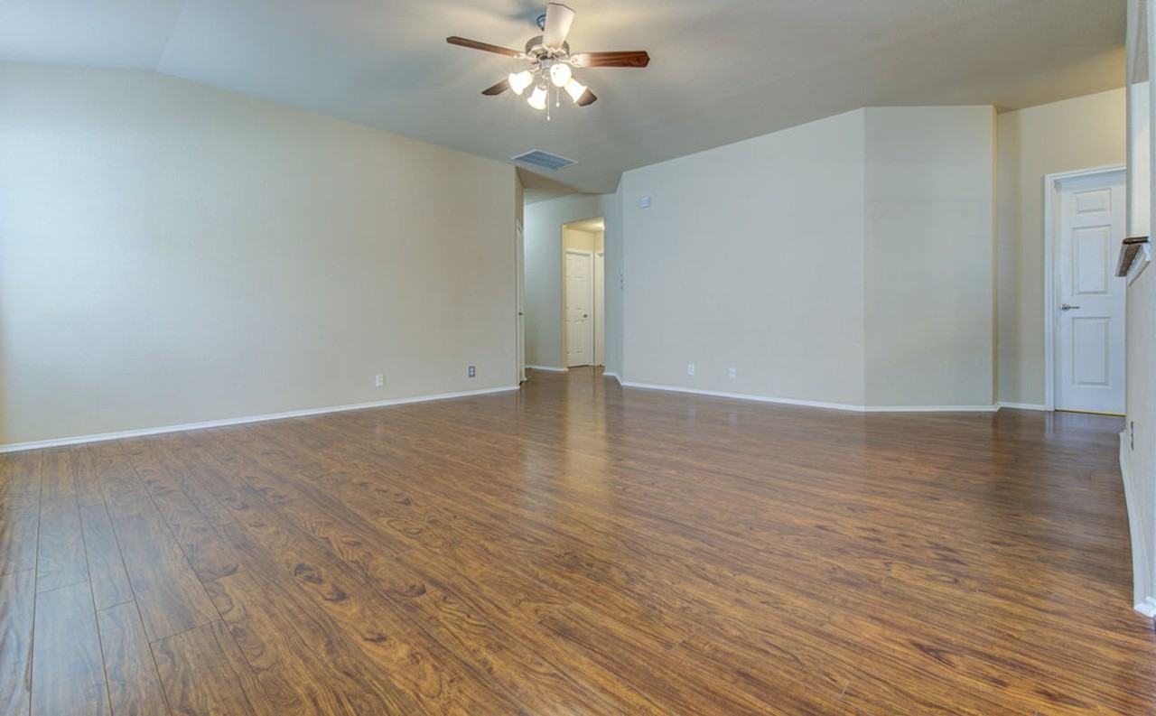 307 Riverine Way - Photo 7 of 28