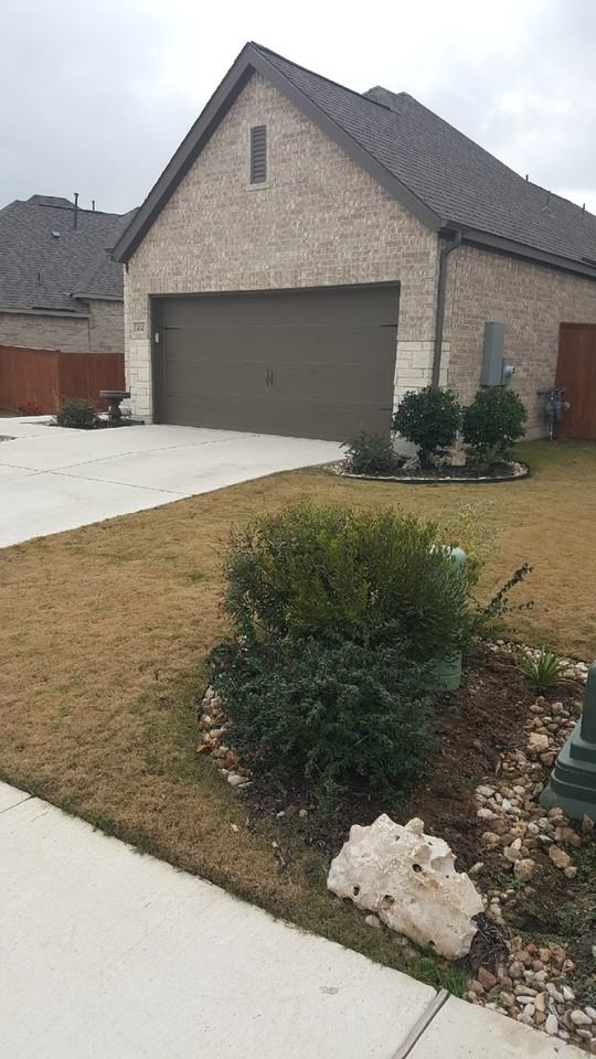212 Freeman Loop - Photo 2 of 21