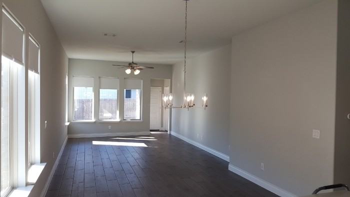 212 Freeman Loop - Photo 5 of 21