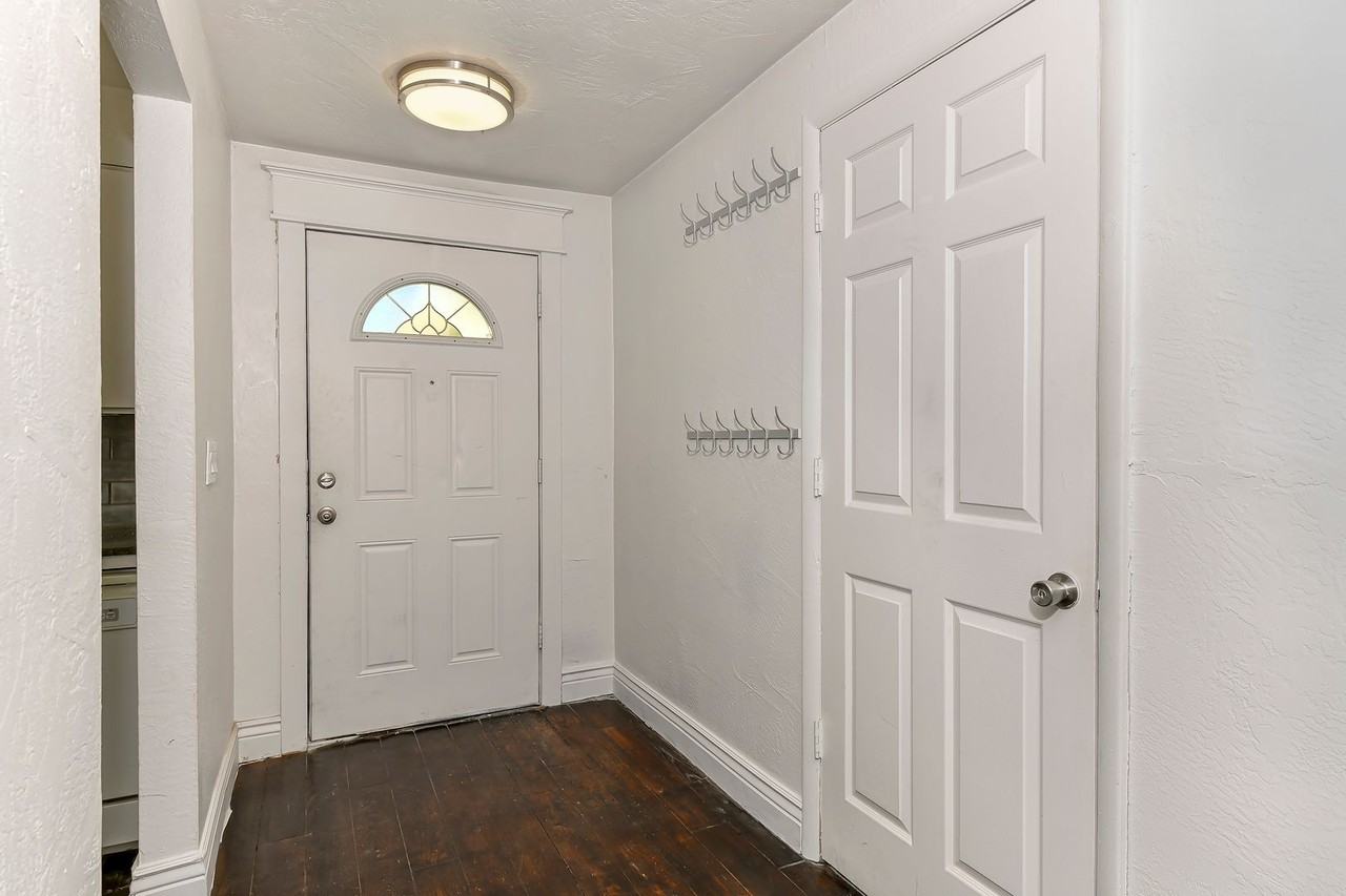 3822 S Upland Ave - Photo 3 of 21