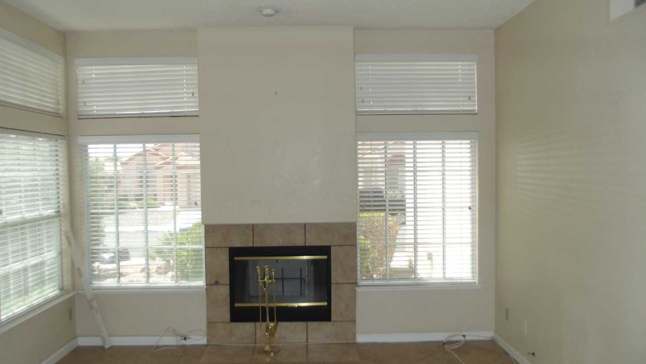 9824 Cross Creek Way - Photo 3 of 10