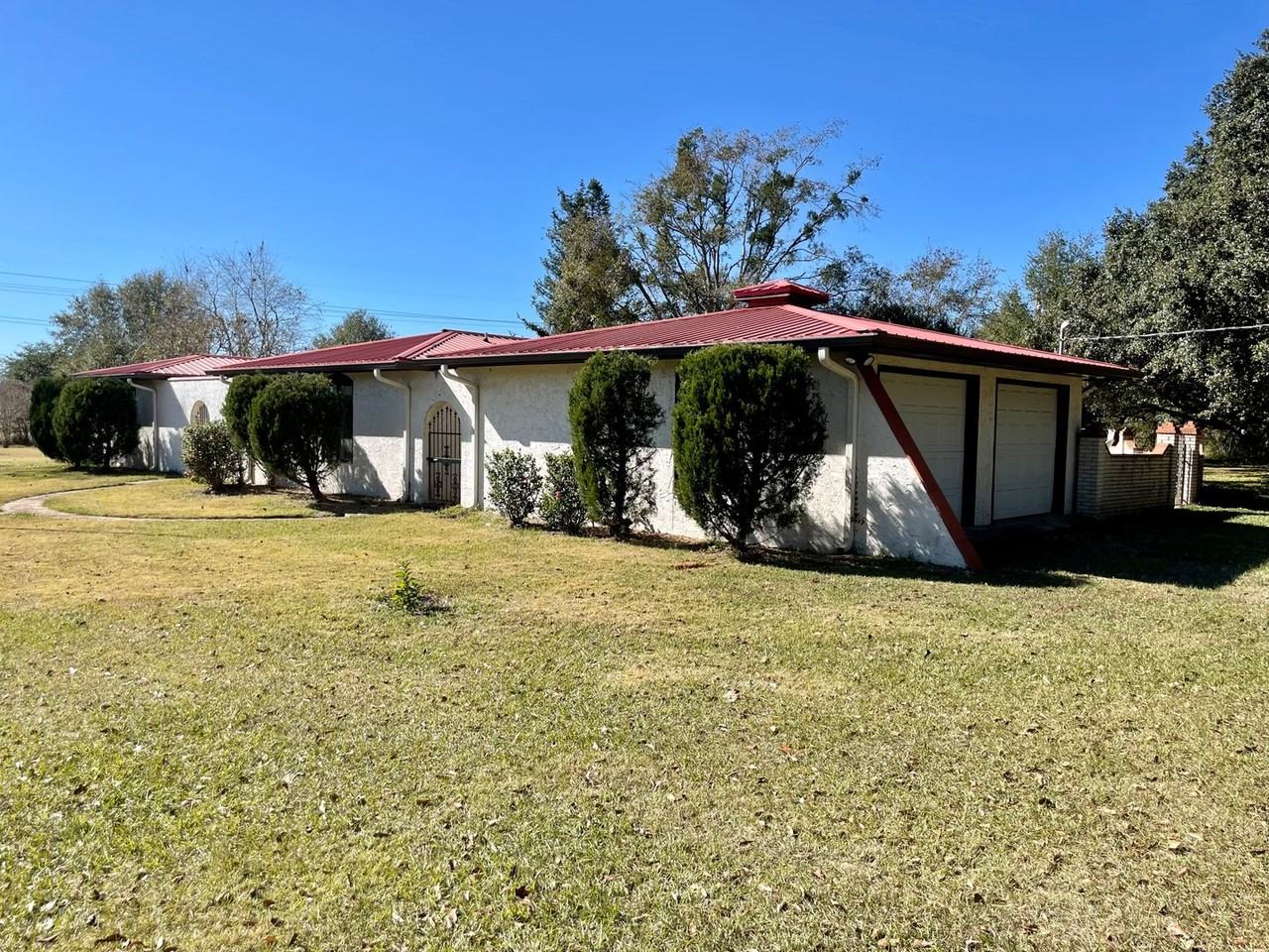 6300 Creel Rd - Photo 2 of 16