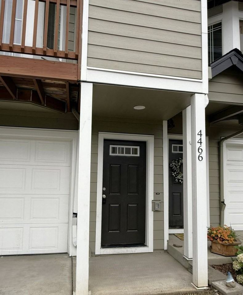 4466 Ne Nicholson Loop - Photo 2 of 23