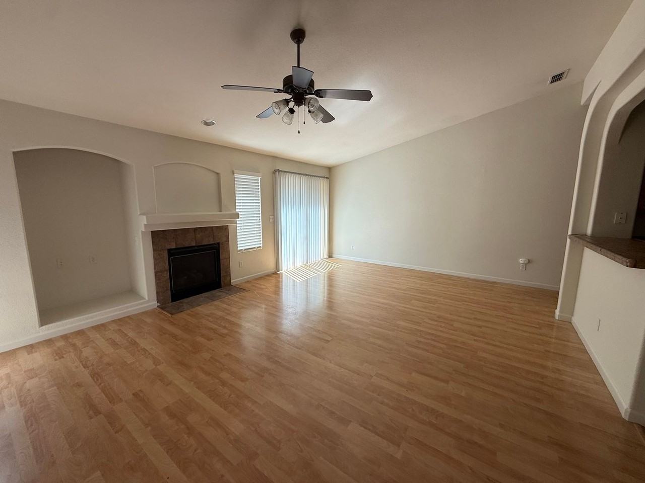 3165 Poppy St - Photo 5 of 8
