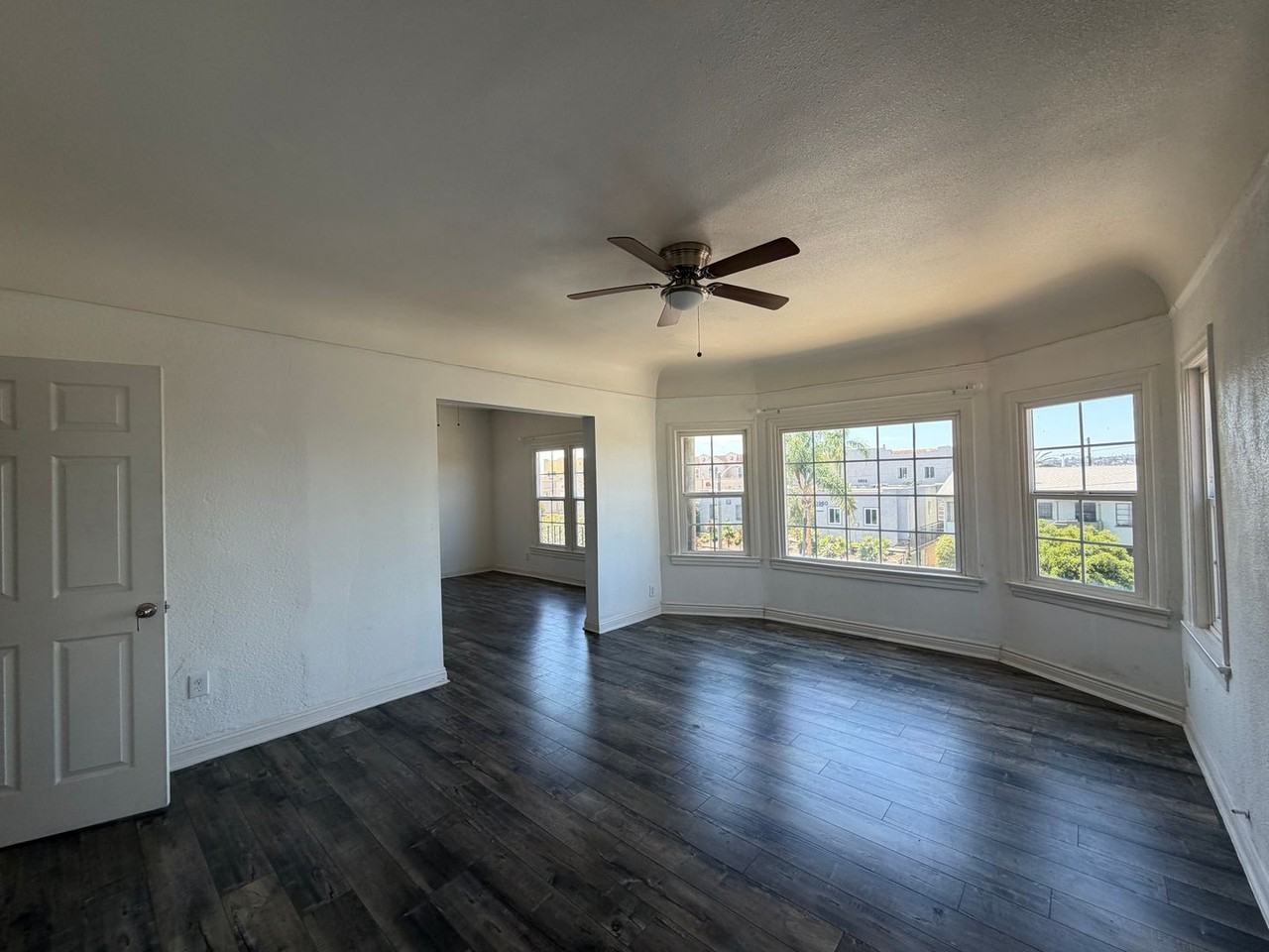 2616 Edgehill Dr - Photo 3 of 13