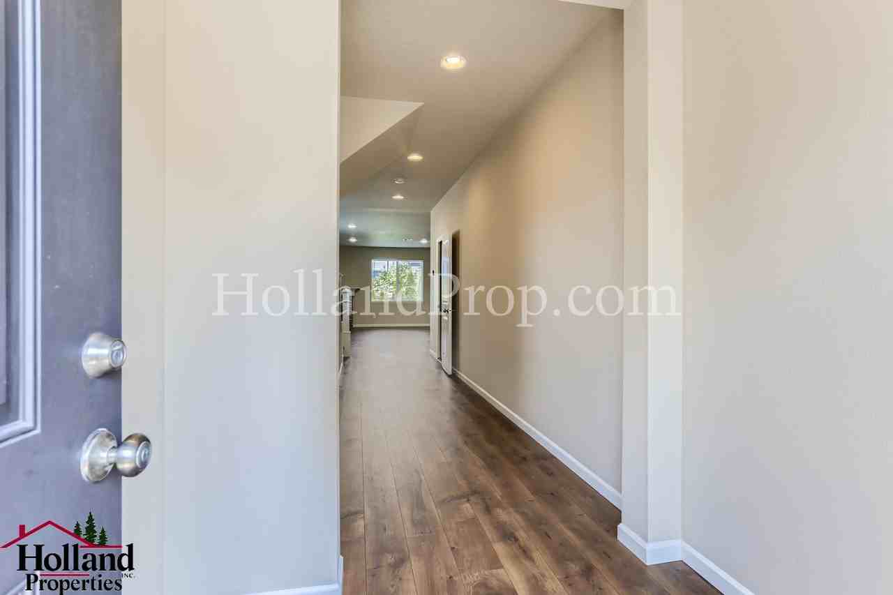 16735 Nw Antonio St - Photo 3 of 24
