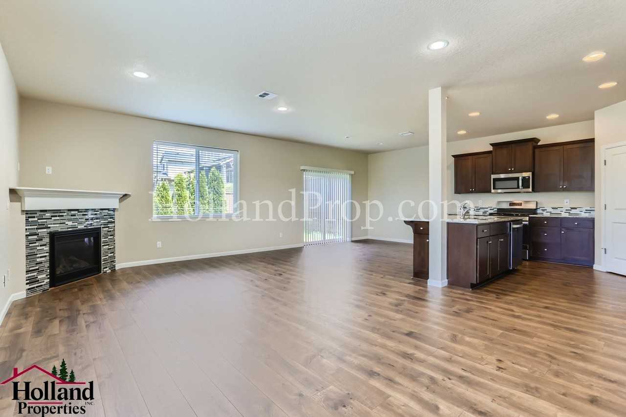 16735 Nw Antonio St - Photo 4 of 24